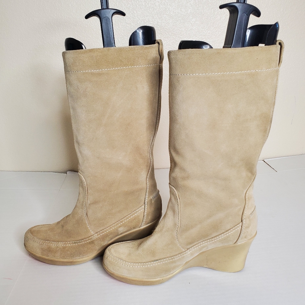 You by Crocs Wedge Heel Suede Leather Boots Size 8 1/2 Cream Color